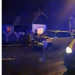 Un șofer de 19 ani băut a lovit două mașini parcate. Erau 5 tineri în BMW-ul condus de băimăreanul inconștient