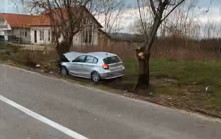 BMW avariat între localitățile Mogoșești și Pribilești