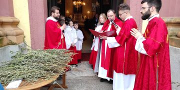 Credincioşii romano-catolici au intrat în Săptămâna Patimilor