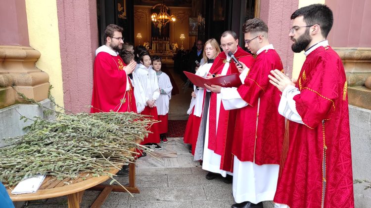 Credincioşii romano-catolici au intrat în Săptămâna Patimilor