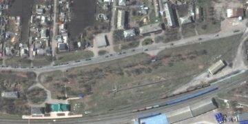 Ruşii se pregătesc de un nou atac. Convoi militar de 13 kilometri la est de Harkov