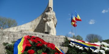 Ceremonial militar și religios dedicat Zilei Veteranilor de Război, la Monumentul Ostașului Român