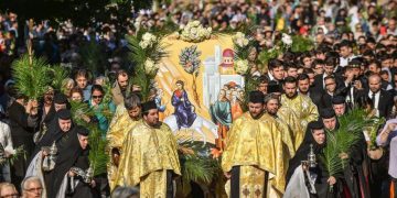 Patriarhul Bisericii Ortodoxe Române: ‘Pelerinajul de Florii este icoană înaintevestitoare a bucuriei Sfintelor Paşti’