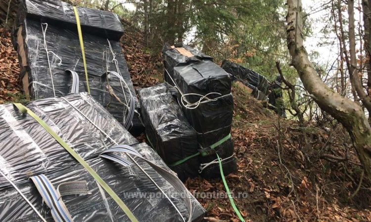 Țigări în valoare de circa 126.000 lei, depistate la frontieră