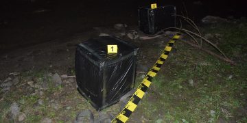 Pentru a scăpa de poliţiştii de frontieră, un contrabandist şi-a abandonat țigările. Au fost trase focuri de armă la Bârsana