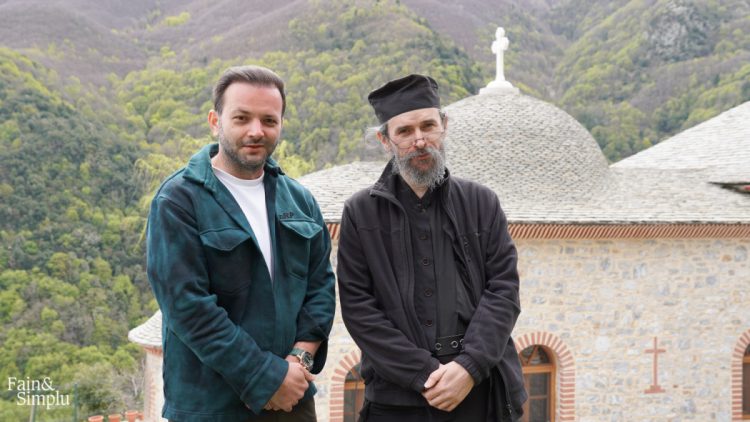 Fain & Simplu: Mihai Morar stă de vorbă cu părintele Teologos de pe muntele Athos, fost programator IT