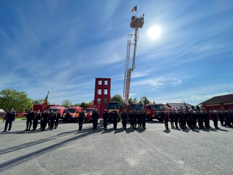 Moment solemn la ISU Maramureş: 48 de tineri au depus jurământul