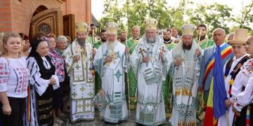 Slujba de duminică susținută de episcopul ortodox din Ungaria împreună cu PS Timotei Sătmăreanul