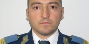 Un paraşutist militar de 38 de ani a murit pe loc după ce a căzut în gol în timpul unui exerciţiu