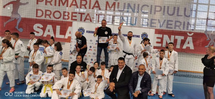 Maramureșenii au cucerit tot la Campionatul Național de Hand to hand fighting