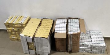 Contrabandiștii şi-au abandonat țigările de peste 35.000 lei şi au înotat înapoi în Ucraina