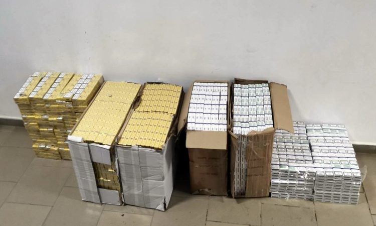 Contrabandiștii şi-au abandonat țigările de peste 35.000 lei şi au înotat înapoi în Ucraina