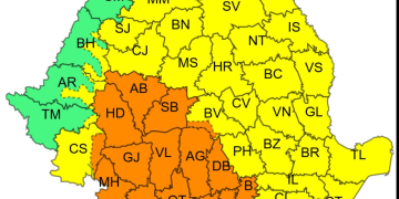 Cod portocaliu de averse şi vijelii în 12 judeţe, inclusiv în Maramureș