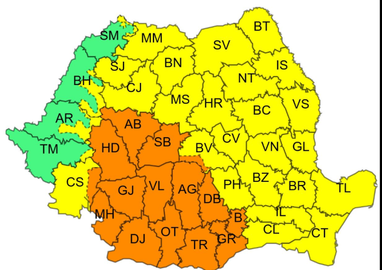 Cod portocaliu de averse şi vijelii în 12 judeţe, inclusiv în Maramureș