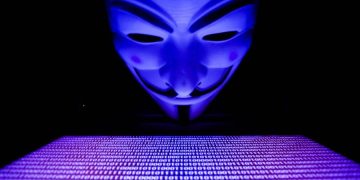 Anonymous România, atac devastator după ce hackerii ruși au doborât mai multe site-uri românești