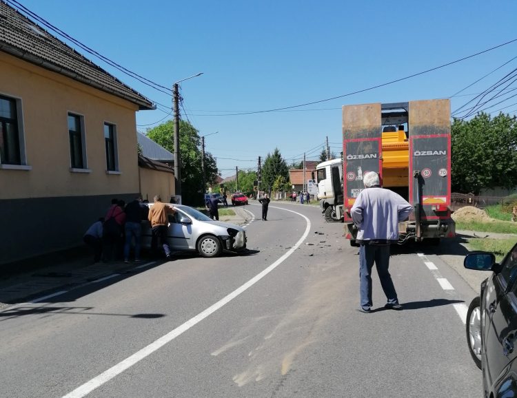 Accident în Tăuți: Trafic îngreunat pe DN 1C