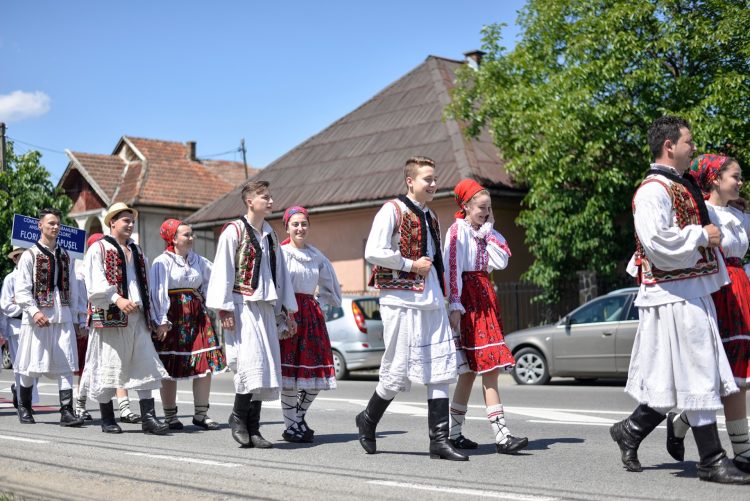 Duminică, la Recea se va desfășura cea de-a X-a ediție a Festivalului „Mândru-i danțu’ pe la noi”