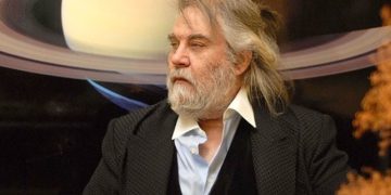 Compozitorul grec Vangelis a murit la vârsta de 79 de ani – video (Chariots Of Fire)