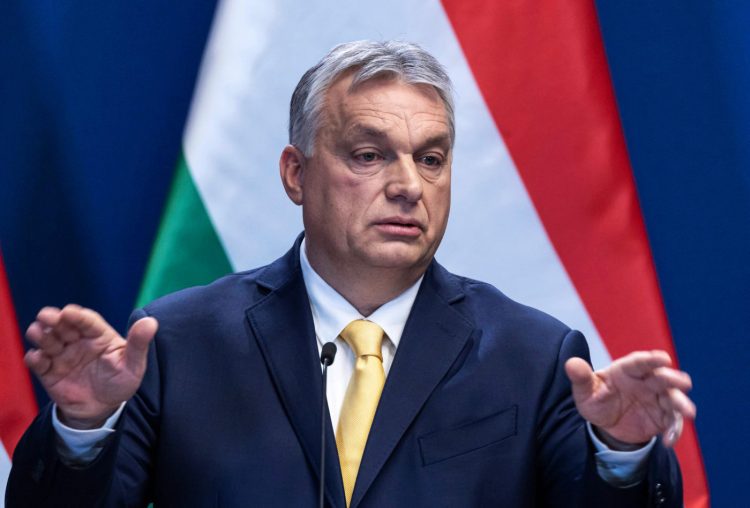 Viktor Orban denunţă ”valul sinucigaş” care agită Occidentul şi aminteşte de ”linia roşie” privind sancţiunile impuse Rusiei