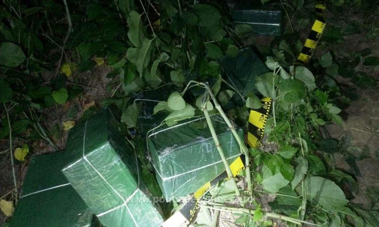 Țigări de contrabandă de peste 70.000 lei, confiscate la frontiera de nord