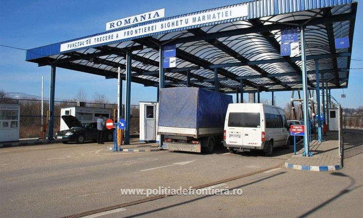 Pistol și muniție descoperite în geanta unei ucrainence