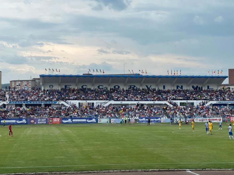 Promovare sub semnul întrebării: Minaur Baia Mare a pierdut cu 2-1 în manșa tur de la Hunedoara