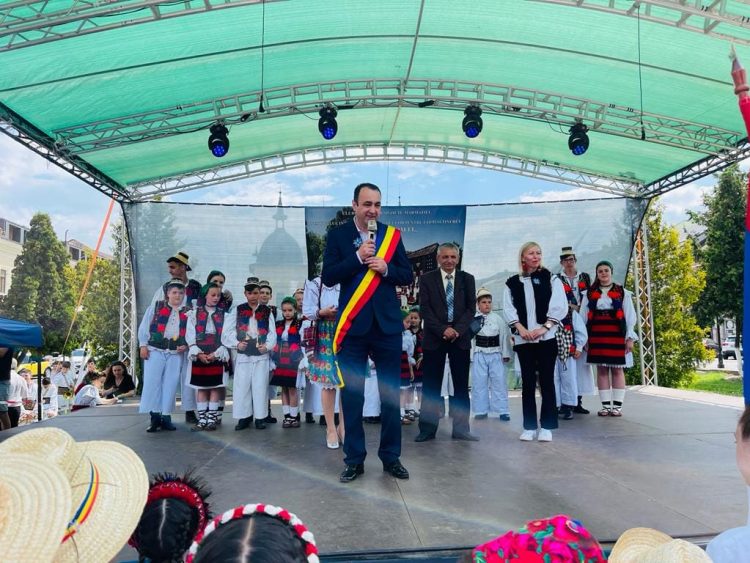 ”Am fost ș-om fi”: Festivalul Internațional de Folclor pentru copii și tineret la Sighetu Marmației