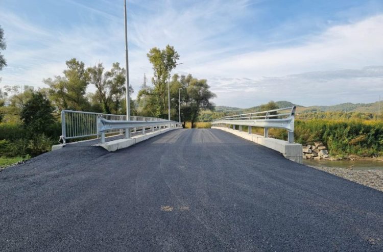 Nou pod peste Iza, inaugurat la Bârsana