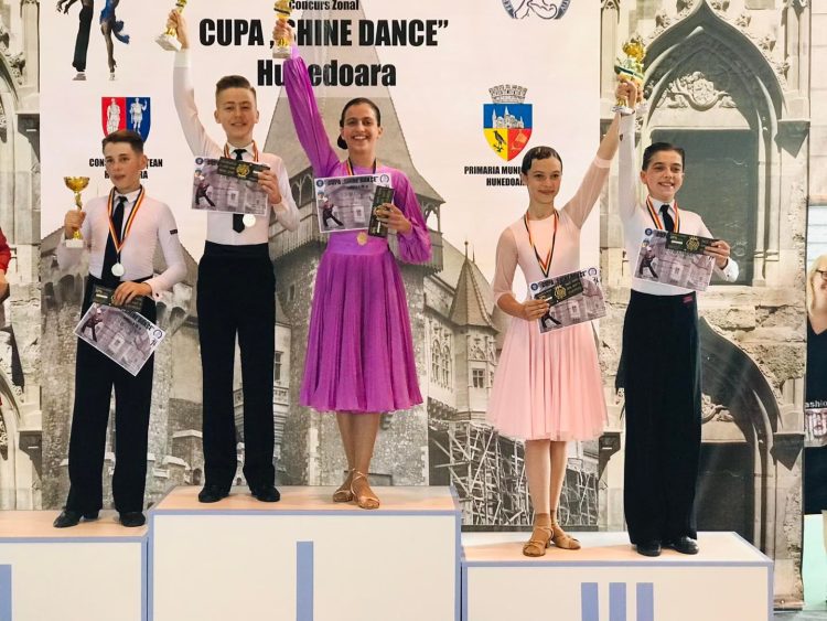 Dansul băimărean pe podium prin Galactic Dance