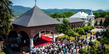 Mănăstirea „Sfinții Apostoli Petru și Pavel” din localitatea Bixad și-a sărbătorit hramul
