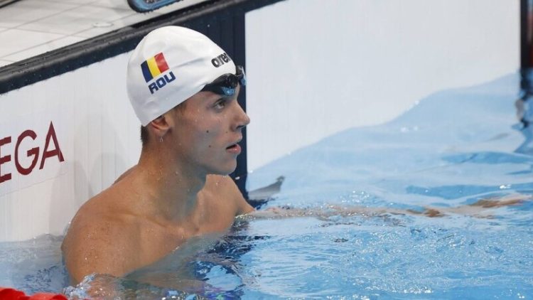 David Popovici a câștigat medalia de aur în proba de 200 m liber la Mondiale
