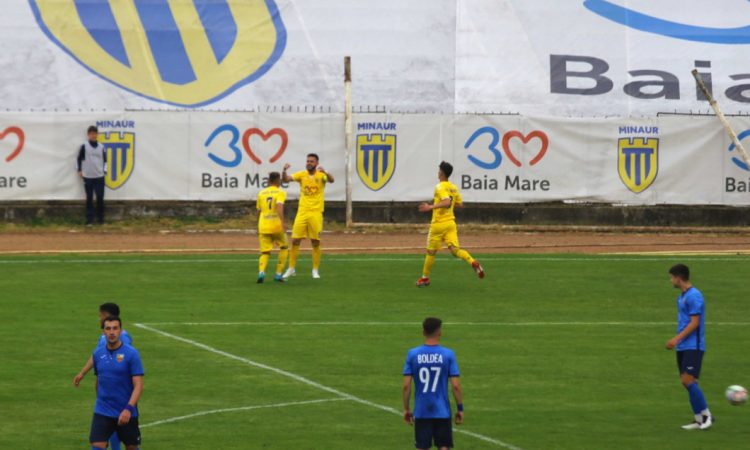 SABOTAJ: Fotbaliștii de la Baia Mare, treziți din somn la 03:00 noaptea, înaintea marelui meci cu Corvinul