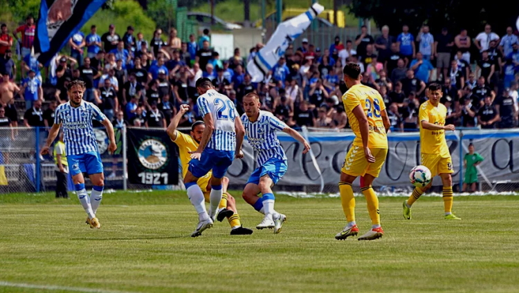 Minaur Baia Mare cu un pas în Liga 2. Care este scorul la pauză