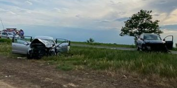 Un adult și un copil de 2 ani au murit în urma unui grav accident