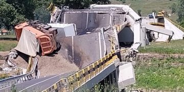 ROMÂNIA, ȚARA TUTUROR POSIBILITĂȚILOR: S-a prăbușit un pod ”garantat” în urmă cu 6 luni