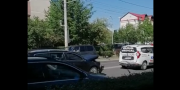 Accident în Baia Mare. Trafic PARALIZAT pe Bulevardul Republicii. VIDEO