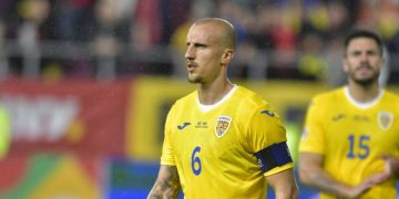 ”Retrage-te din fotbal, nu de la echipa națională. Păcălești fotbalul!”