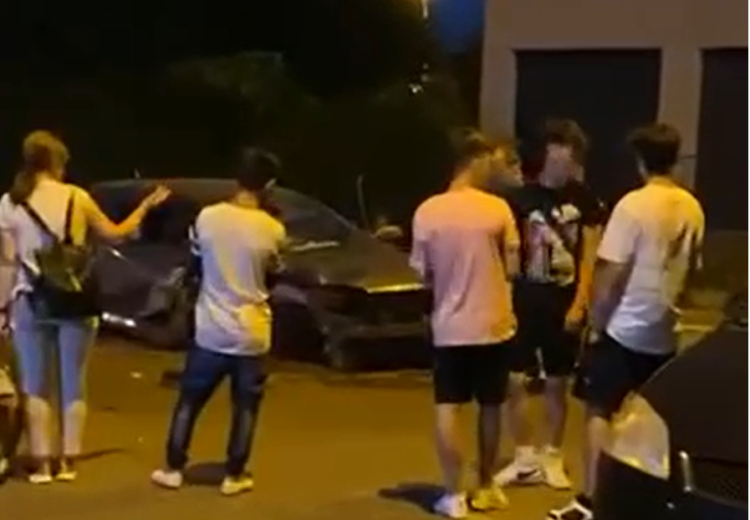ACTUALIZARE: Accident în Baia Mare produs de un șofer drogat (pe surse). Cei implicați au coborât din mașină și au făcut story-uri
