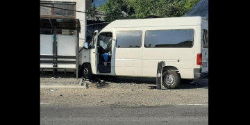 Accident în Remeți. Infrastructura electrică este distrusă