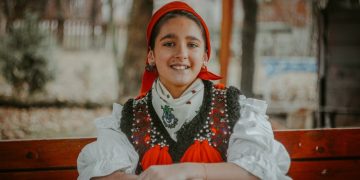 INTERVIU cu TEODORA DĂNȚĂUȘA: Micuța artistă care impresionează toată România