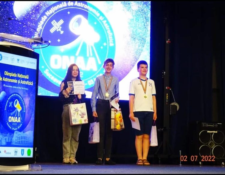 AVALANȘĂ DE MEDALII pentru lucaciștii la Olimpiada Națională de Astronomie și Astrofizică 2022