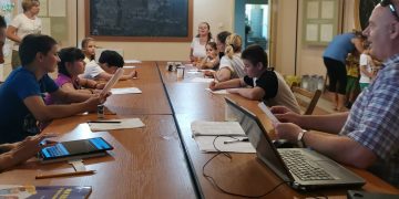 Cursuri de limba română pentru persoanele din Ucraina, la Parohia Greco-Catolică Sfânta Cruce din Baia Mare