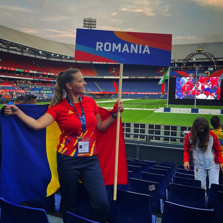 MÂNDRIA MARAMUREȘULUI: Laura a câștigat o medalie de aur la World Police and Fire Games