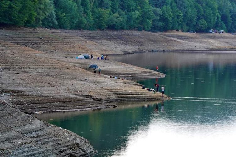 Scafandrii intră în acțiune: Anunț al responsabililor în situația barajului Strâmtori-Firiza