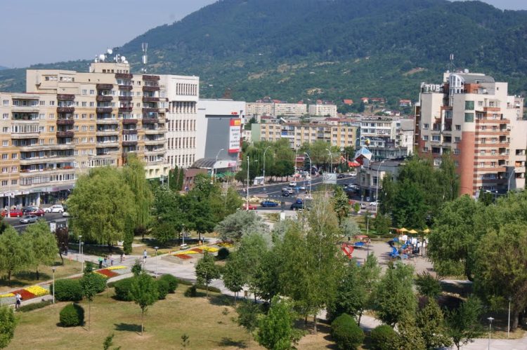 Bătaie de joc: Un întreg cartier din Baia Mare lăsat fără energie electrică!