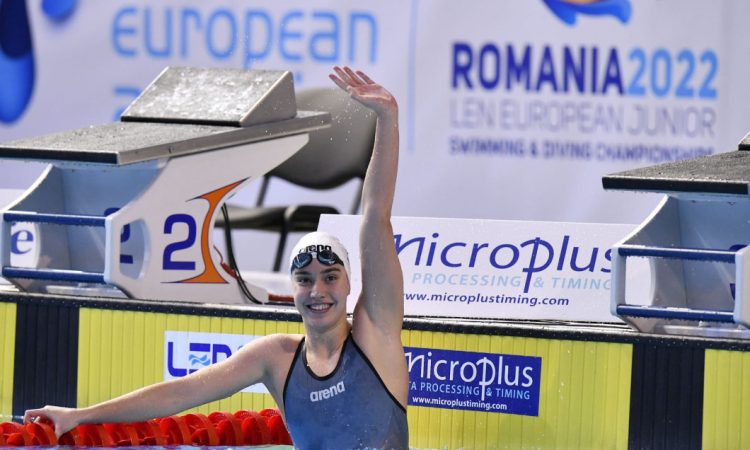 Bianca Costea a cucerit medalia de argint în proba de 50 metri liber la Campionatul European de înot pentru juniori