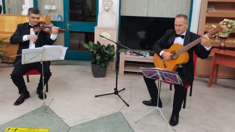 O seară cu menestreli la muzeu