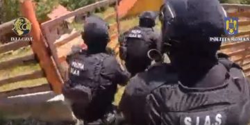 Primul laborator de extragere a cocainei, descoperit în România. Români, israelieni și columbieni făceau parte din grupare