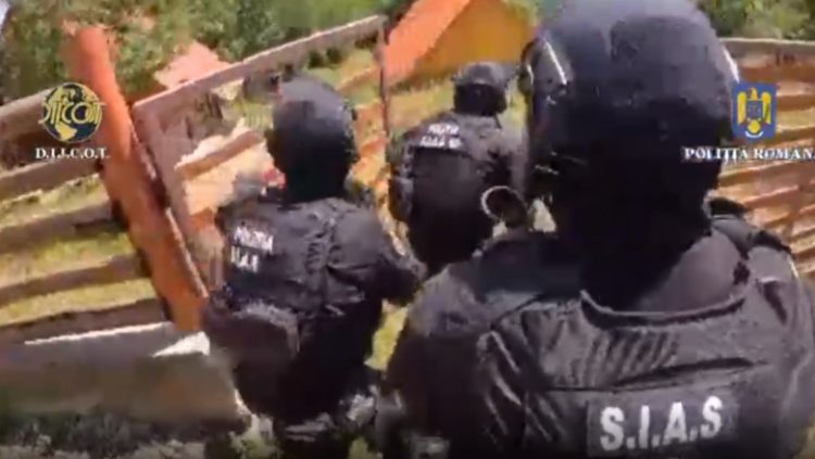 Primul laborator de extragere a cocainei, descoperit în România. Români, israelieni și columbieni făceau parte din grupare