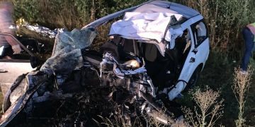 TRAGEDIE pe şosea. Trei copii și părinții lor, omorâți pe „Drumul Morții”, după ce mașina în care se aflau a intrat într-un TIR